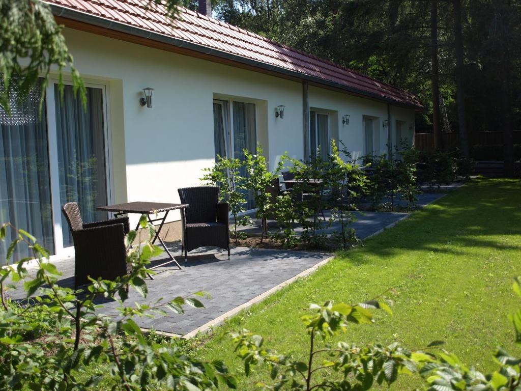 Hotel & Restaurant Waldschloesschen Kyritz Rum bild