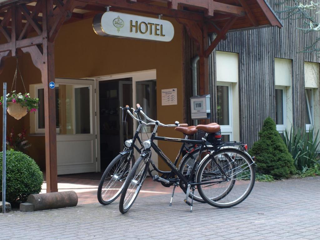 Hotel & Restaurant Waldschloesschen Kyritz Exteriör bild
