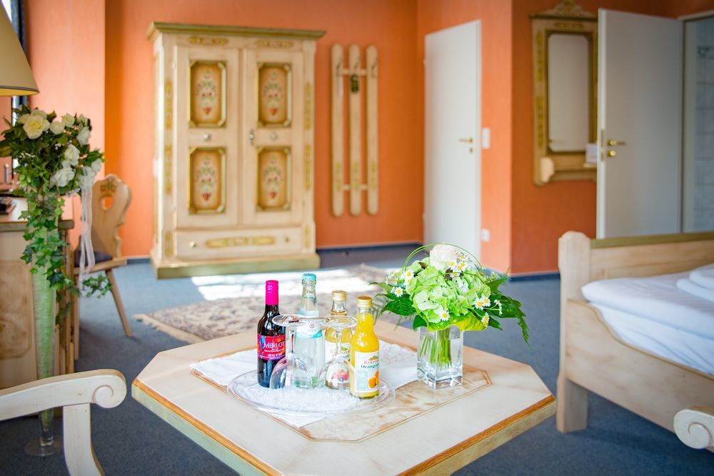 Hotel & Restaurant Waldschloesschen Kyritz Exteriör bild